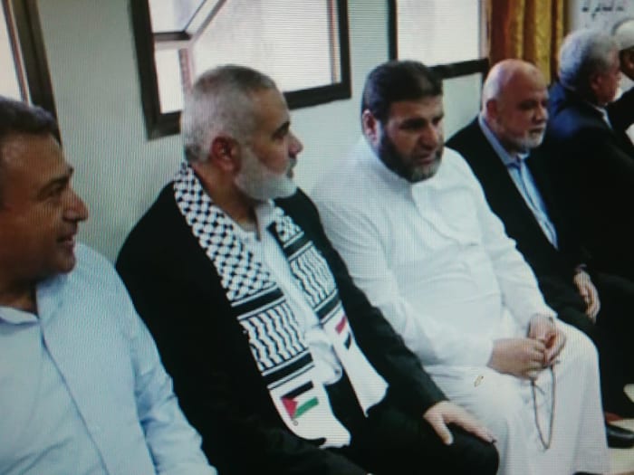 תיעוד: "ביקור הניחומים" של הנייה בבניין שהופצץ ברצועת עזה - וואלה ...