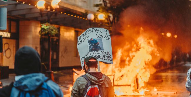 חשש בארה"ב: "המהומות יימשכו עוד ימים רבים" - סרוגים
