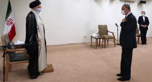 Kadhimi-Khamenei-meeting-No-shoes-p2