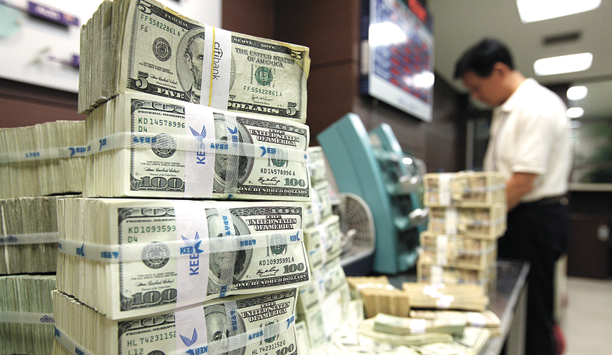 איך התגלגלו חבילות של מיליארדי דולרים מהבנק הפדרלי לבונקר בלבנון? - בעולם -  TheMarker