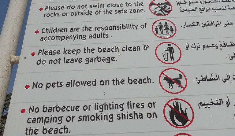 Dubai-Al-Mamzar-Beach-Park-Regulations-sign