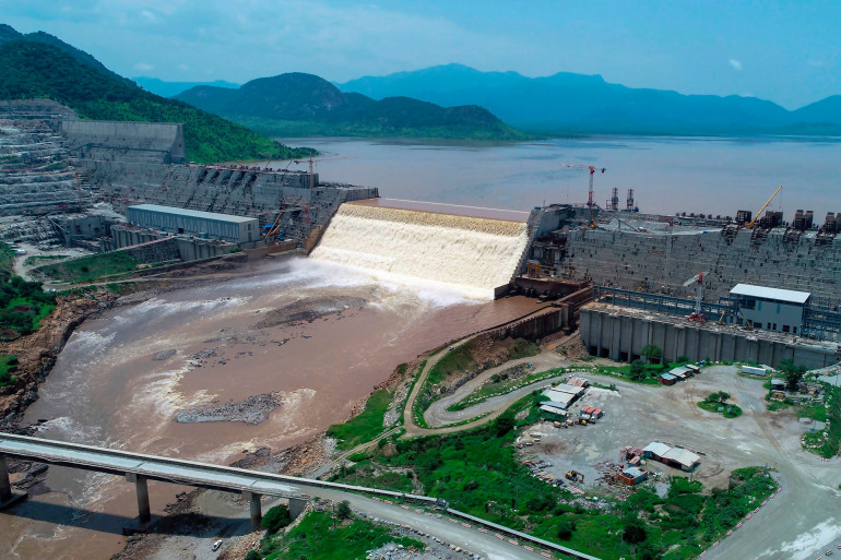 أزمة سد النهضة تراوح مكانها.. مصر تلقي بورقة الهجرة غير الشرعية | مصر أخبار | الجزيرة نت