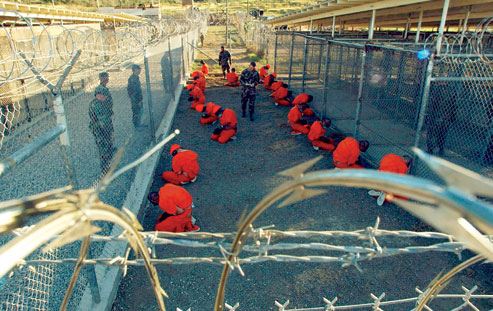קובץ:Guantanamo captives in January 2002.jpg – ויקיפדיה