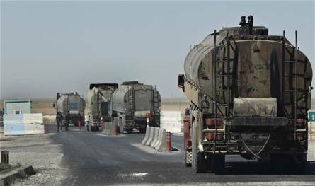 صهاريج محروقات تتجه من سوريا إلى لبنان.. إليكم التفاصيل