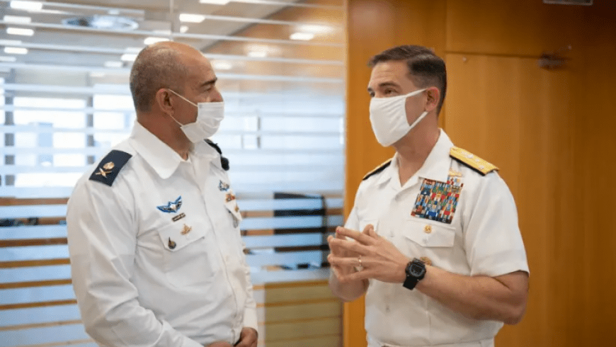 מפקד הצי החמישי העביר את ישראל בכוונה ל"פיקוד המרכז "האמריקאי.