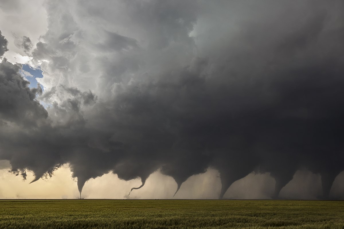 קובץ:Evolution of a Tornado.jpg – ויקיפדיה