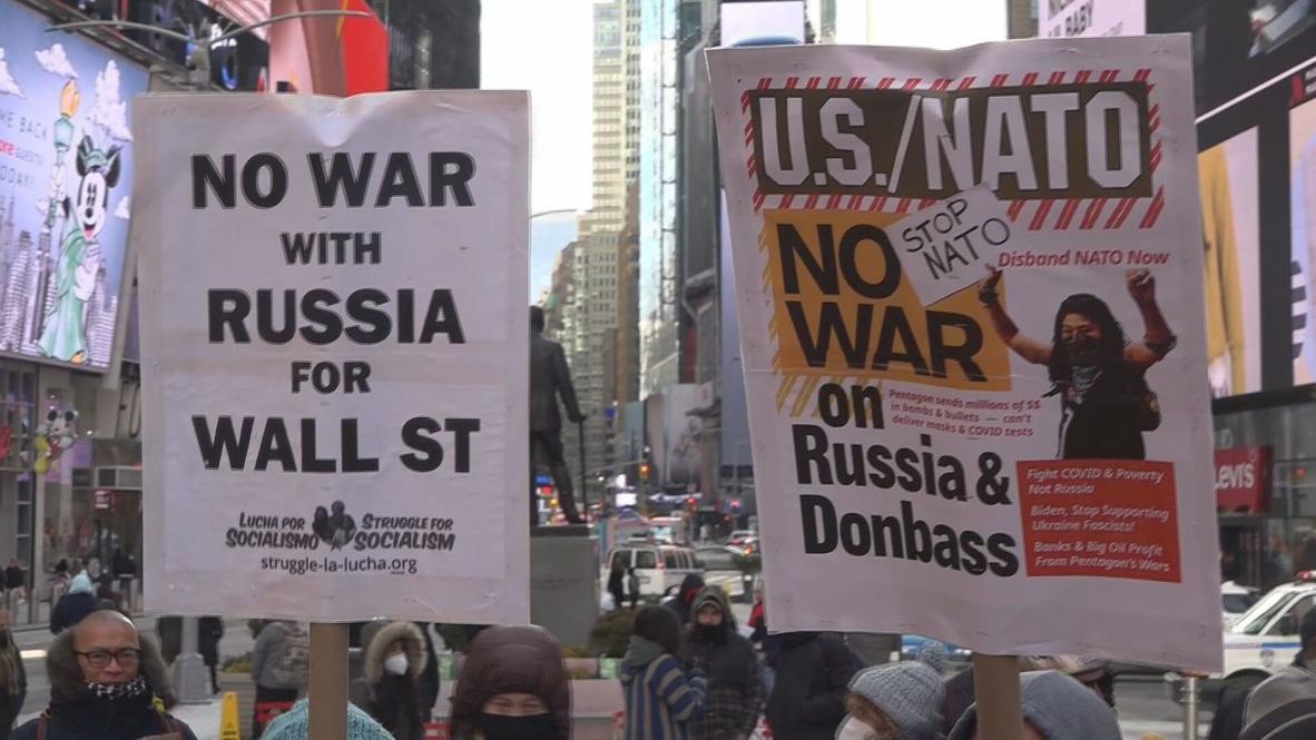 USA: 'Stop NATO' - Dozens protest US involvement in Ukraine-Russia tensions in NYC | Video Ruptly