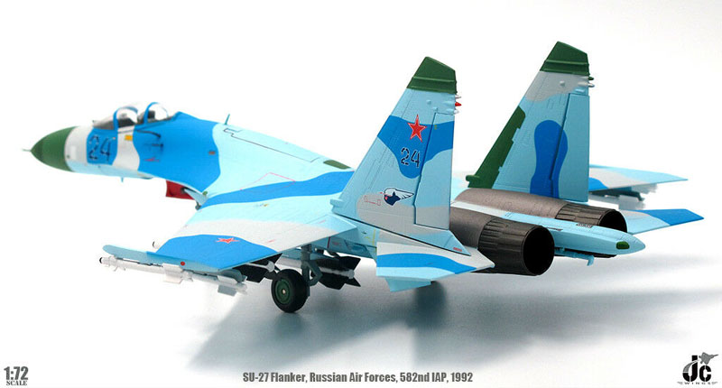 קנו מכוניות צעצוע | 1:72 Su 27 Flanker fighter model toy 1992 Russian Air  Force Static simulation product Flanker C Aircraft Airplane Models