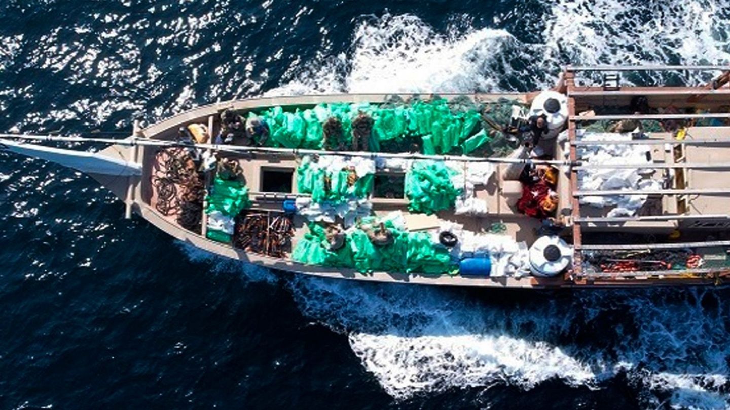 دولت آمریکا از غرق کردن کشتی حامل سلاح‌های ایرانی حمایت کرد | Euronews