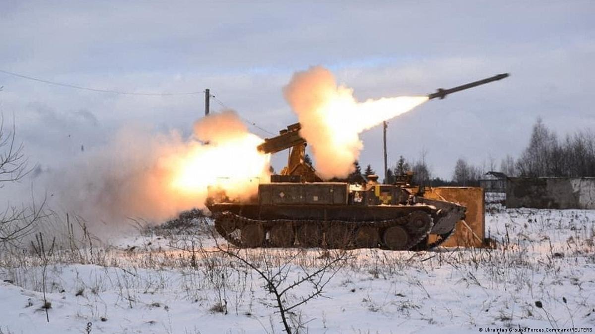 أوكرانيا تبدأ استخدام أسلحة متطورة بعيدة المدى ضد أهداف روسية