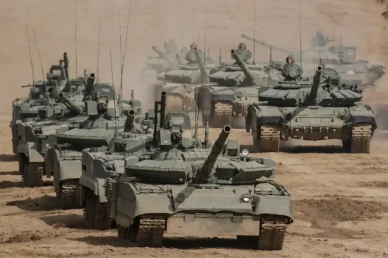 רוסיה מכינה כ-6,000 טנקים וכלי רכב משוריינים ו-400 מטוסי קרב למתקפה חדשה באוקראינה
