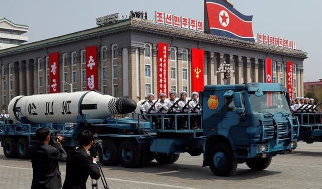 بـ"السرقة"... هكذا تمول كوريا الشمالية برنامجها الصاروخي