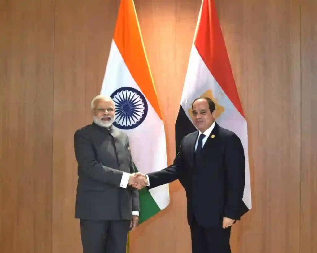 ראש ממשלת הודו נרנדרה מודי עם נשיא מצרים עבד אל-פתאח א-סיסי